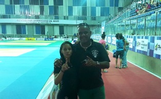 Bianca Vilma com seu técnico Alessandro Nascimento